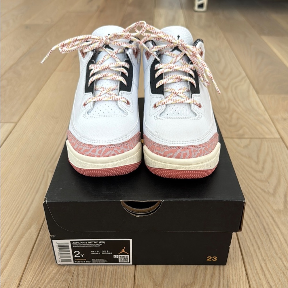 Kids' Jordan 3 Retro Sneakers size 2